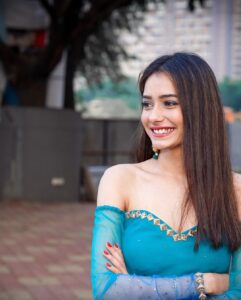 Leena Jumani Instagram - Desi girl 🦋
.
.
Desiner- @nags_sidiqi