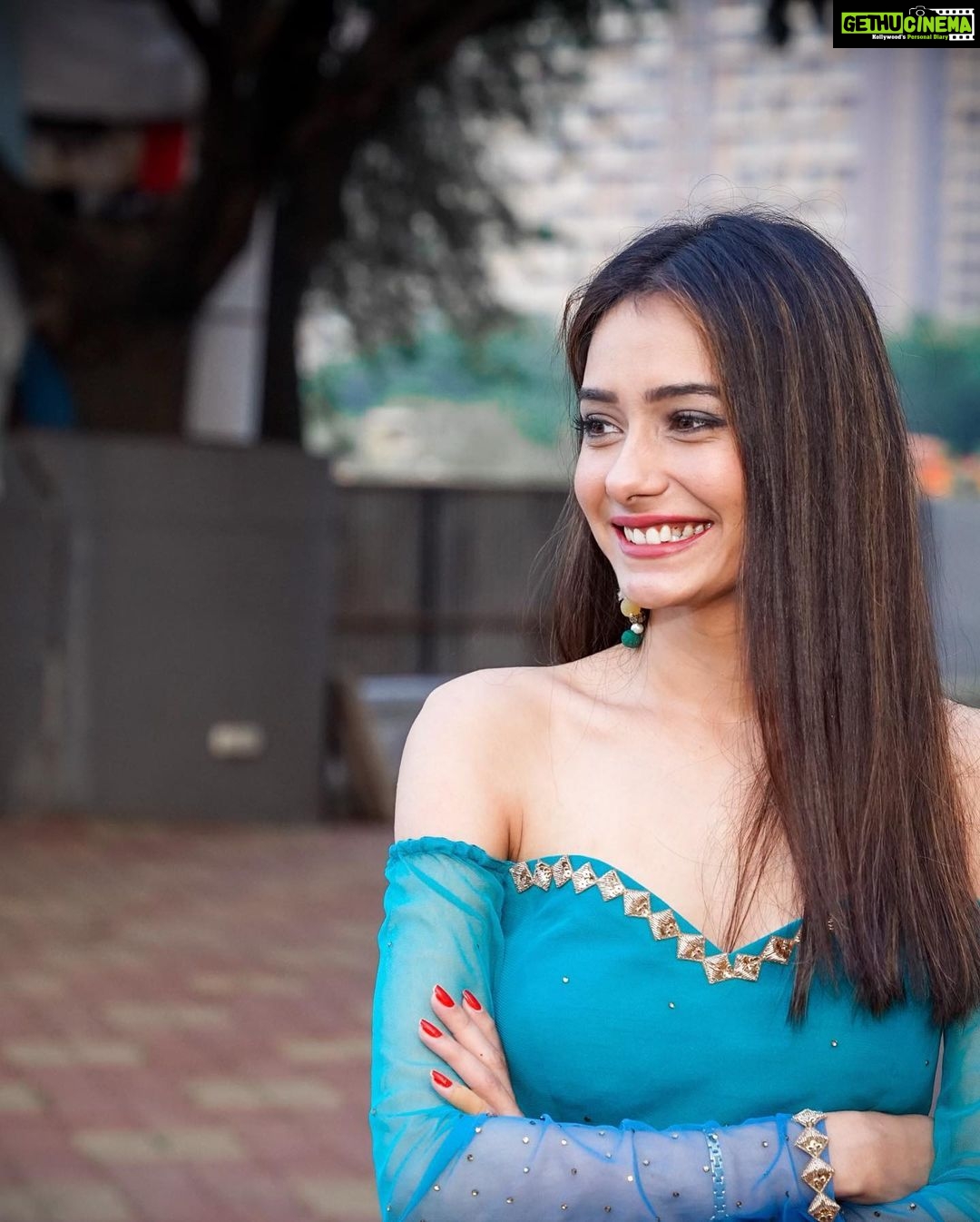 Leena Jumani - 65.3K Likes - Desi girl 🦋
.
.
Desiner- @nags_sidiqi