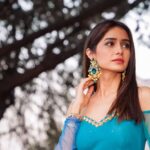 Leena Jumani Instagram - Desi girl 🦋 . . Desiner- @nags_sidiqi