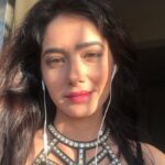 Leena Jumani Instagram - Ready to attend @owomaniyaa awards from home 😄