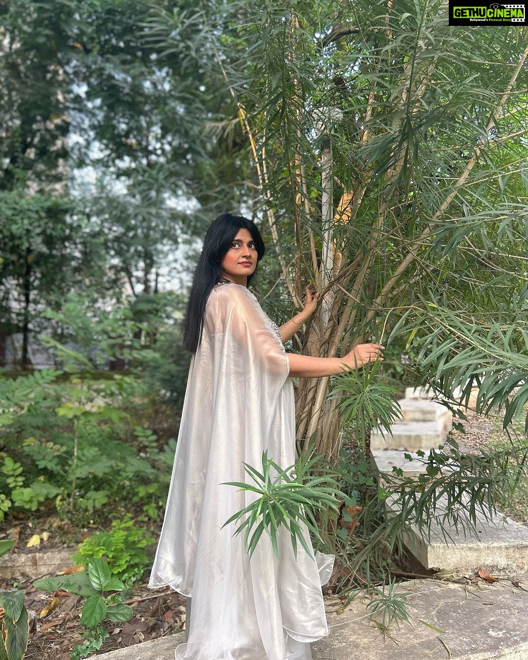 Leslie Tripathy Instagram - Indulge in the allure of our Gala Collection's Luxury Kaftan, where dreams become reality. ✨ Inframe - @leslietripathy26 #LuxuryFashion #GalaCollection #fashion #trending #model #show now #mumbai #gandhimarket. Mumbai, Maharashtra