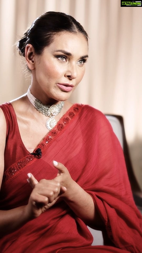 Lisa Ray Instagram - Embracing strength and grace, acclaimed actor @lisaraniray shares her profound journey of overcoming cancer. #Sanjeevani #UnitedAgainstCancer #CancerAwareness #CancerPrevention #NationalCancerAwarenessDay #LisaRay