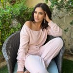 Lisa Ray Instagram - Hello Friends and Lovers - Just basking in the garden after filming some more content taking on Taboo Topics : the Menopause edition. Pausing to consider some of the things that fell out of my mouth: what have I lost? What have I gained? Who am I today, more than a decade into my Menopause career, at 51? Get outside if you can, swallow the breeze, tilt your face to the sun and stay tuned for more 🌸 MUH @jaynadesaimakeupandhair