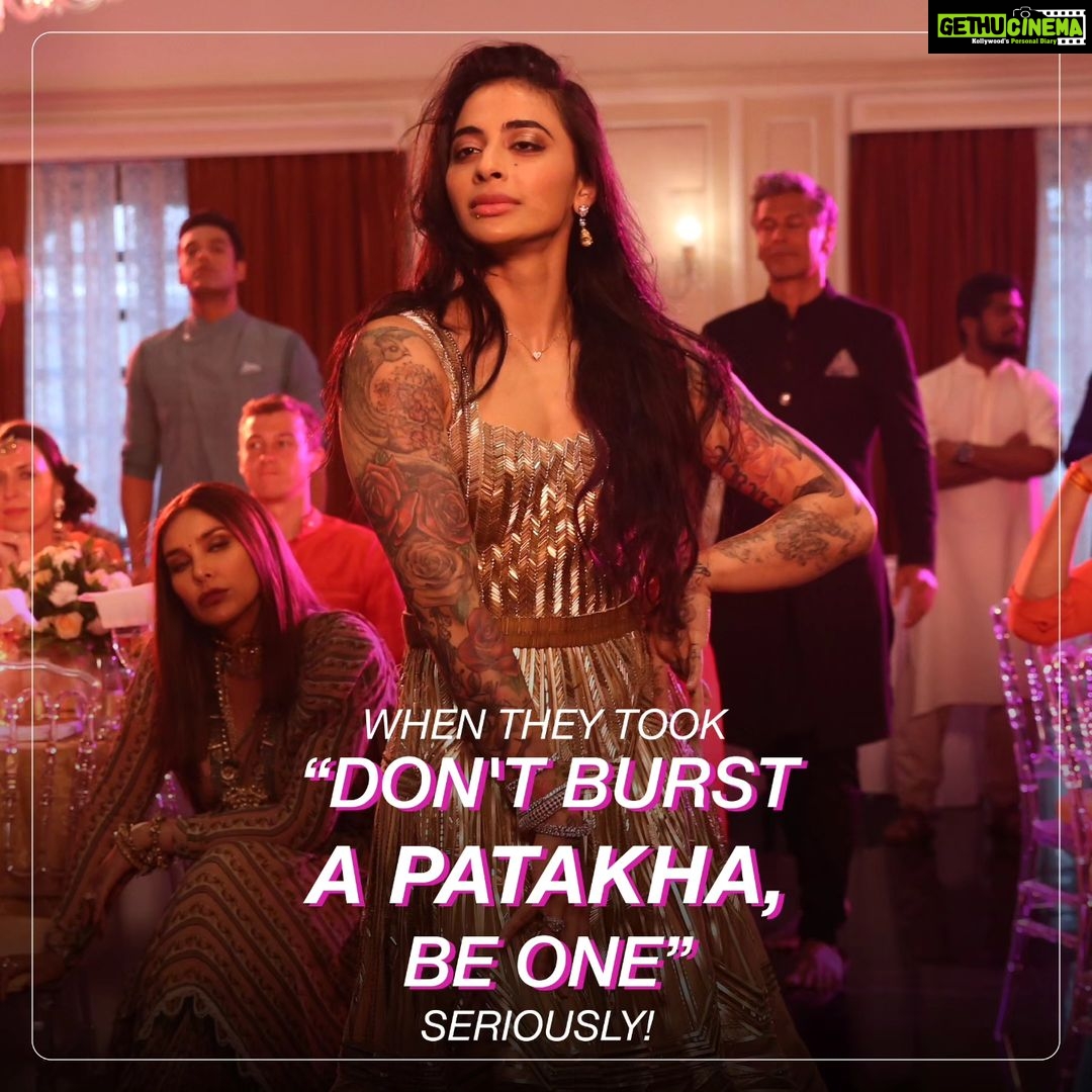 Lisa Ray Instagram - Happy Diwali, patakhas! #diwali #StorytellersToTheWorld #30yearsofPNC @pritishnandy2018 @rangitapritishnandy @ishitapritishnandy @banij @lisaraniray @rajeevsiddhartha @realsimonesingh @maanvigagroo @iamkirtikulhari @shibaniakhtar @milindrunning Mumbai, Maharashtra