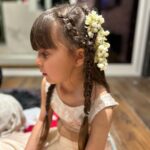Lisa Ray Instagram – Thank you friends for bringing the light. Currently brimming over.

MUH @jaynadesaimakeupandhair 
Wearing @payalkhandwala 

#happydiwali2023 @vandy.143 @priyasranjan @j_sumosan @nvs_loves_design ❤️