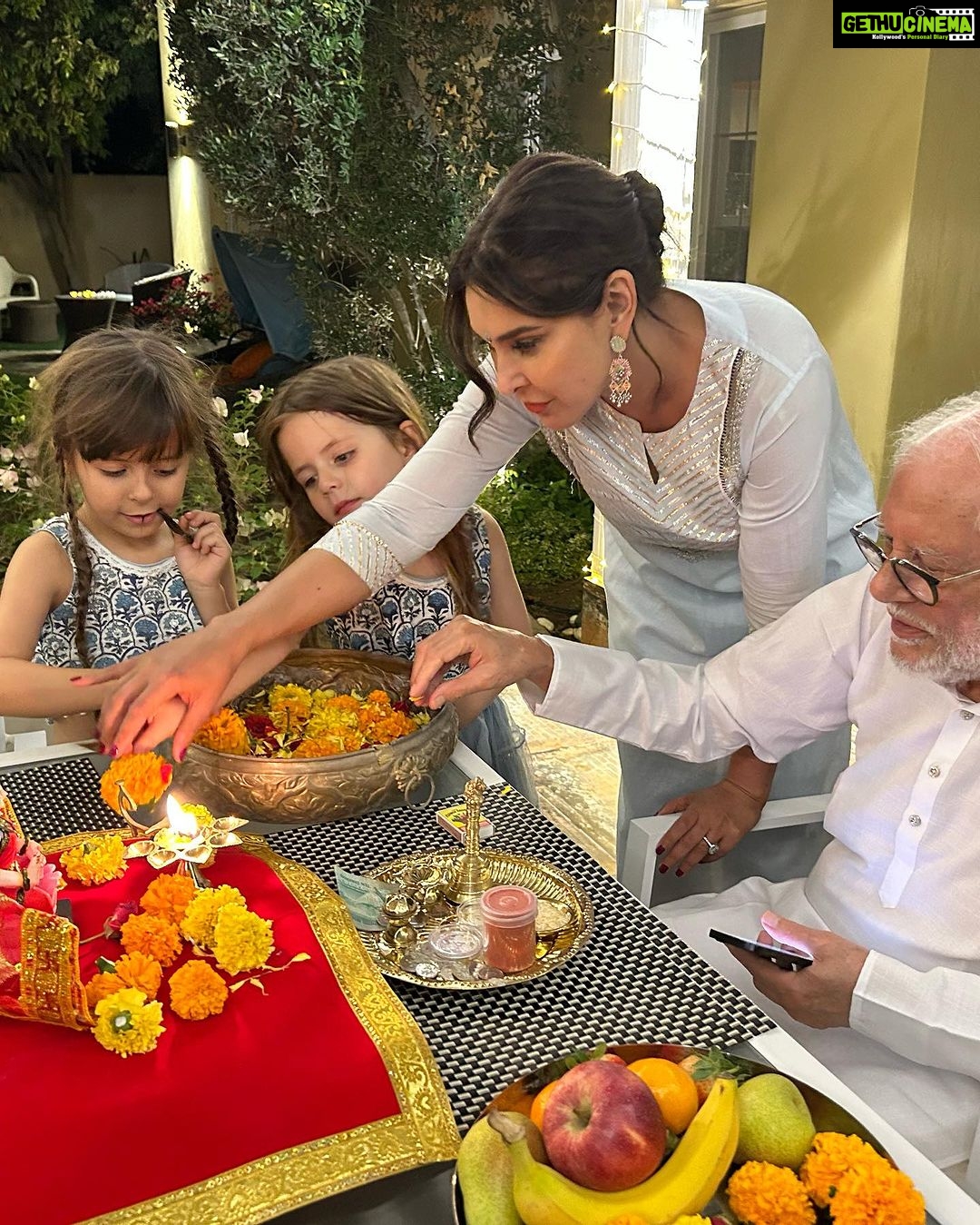 Lisa Ray Instagram - Happy Dhanteras ♥️ Blessings for you and your beloved’s from us.