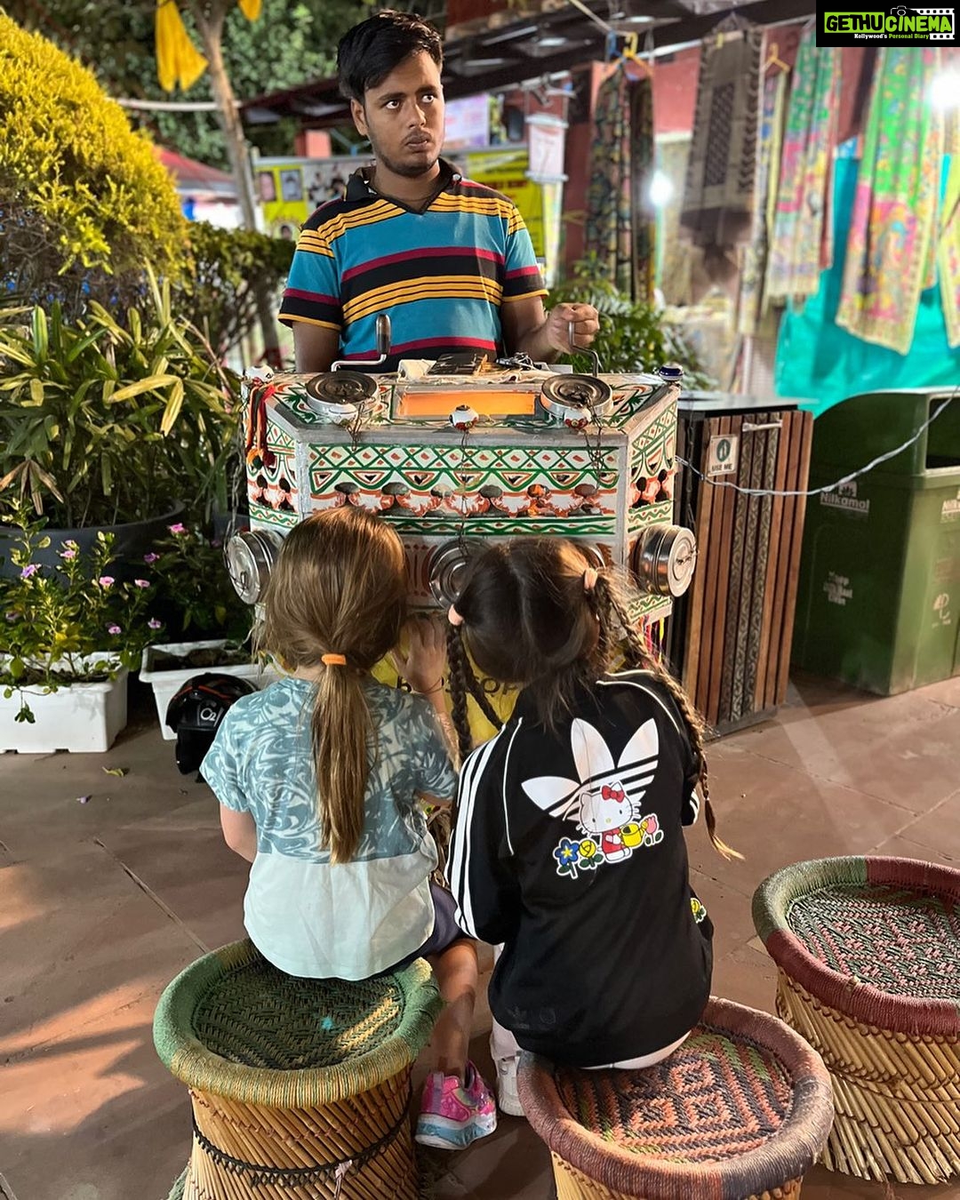 Lisa Ray Instagram - Dilli Haat and the little pleasures 🎉