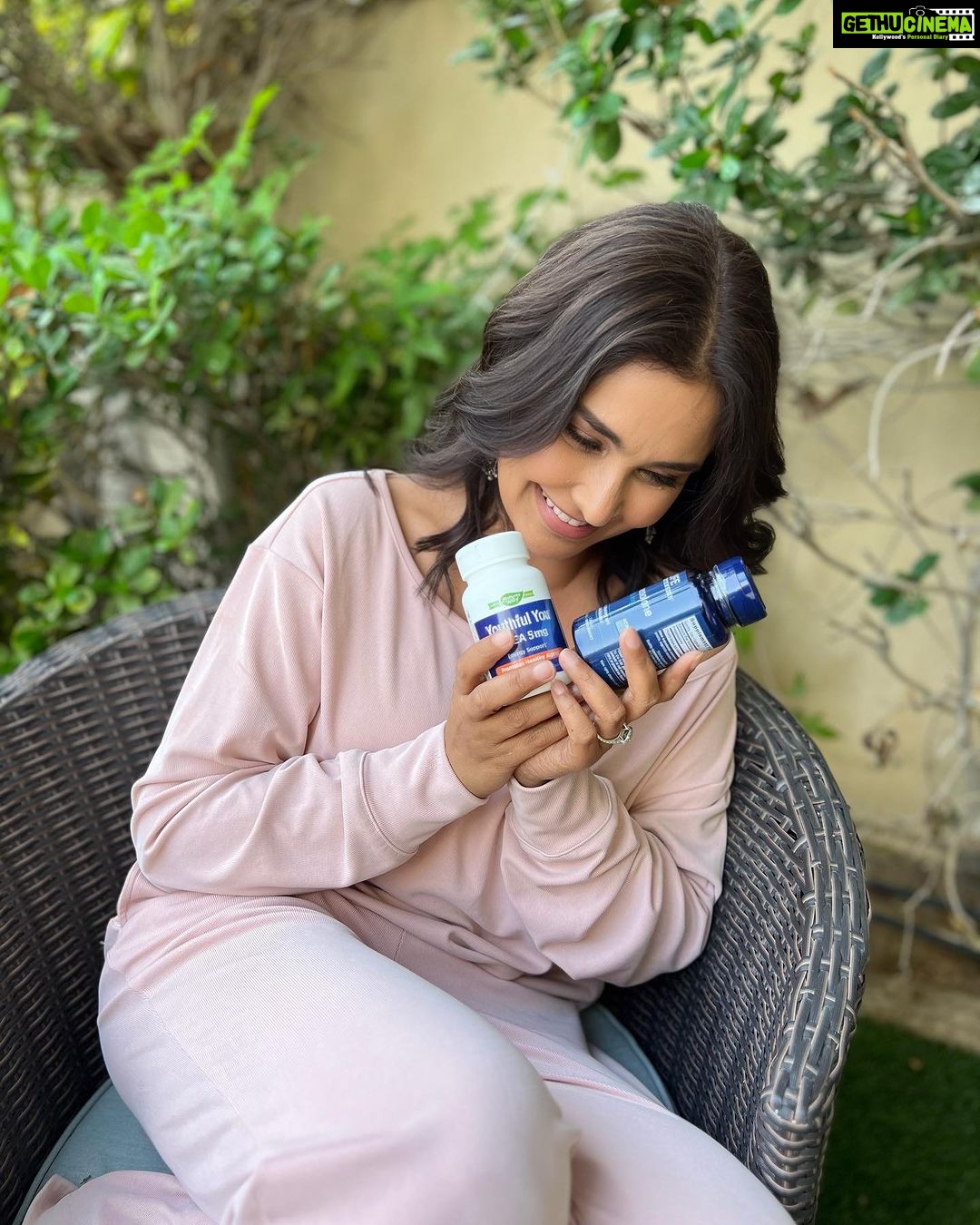 Lisa Ray Instagram - Hello Friends and Lovers - Just basking in the garden after filming some more content taking on Taboo Topics : the Menopause edition. Pausing to consider some of the things that fell out of my mouth: what have I lost? What have I gained? Who am I today, more than a decade into my Menopause career, at 51? Get outside if you can, swallow the breeze, tilt your face to the sun and stay tuned for more 🌸 MUH @jaynadesaimakeupandhair