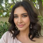 Lisa Ray Instagram - Hello Friends and Lovers - Just basking in the garden after filming some more content taking on Taboo Topics : the Menopause edition. Pausing to consider some of the things that fell out of my mouth: what have I lost? What have I gained? Who am I today, more than a decade into my Menopause career, at 51? Get outside if you can, swallow the breeze, tilt your face to the sun and stay tuned for more 🌸 MUH @jaynadesaimakeupandhair