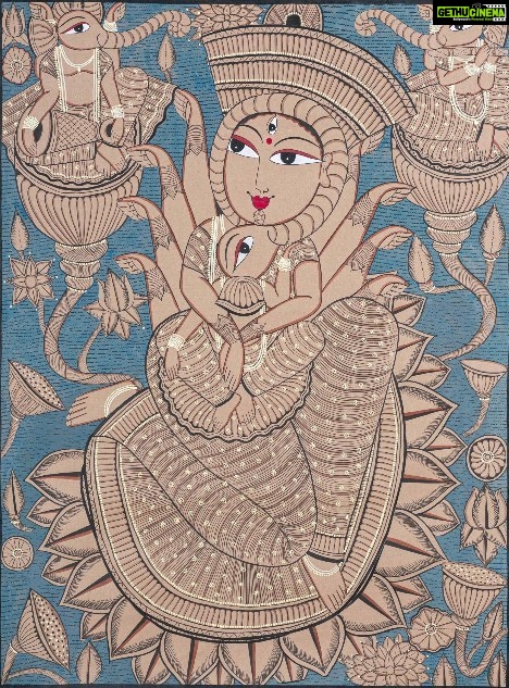 Lisa Ray Instagram - Tagar Chitrakar, a Pattachitra artist from Medinipur, Bengal, carries forward her family’s Patua art tradition. In the present day, Patua artists no longer create lengthy scrolls, and have instead opted for customization in terms of size and colour, while still preserving the integral accompanying songs. Tagar’s work encompasses diverse narratives, spanning mythology, village life, global events, and pressing issues related to the environment and politics. Her distinctive technique involves using paper backed with old saris, pioneering a contemporary approach with neutral-coloured paintings. Her artwork ‘Goddess Kamolokamini’ which translates to ‘voluptuous Lotus,’ is the name employed here for Durga. This folk artwork depicts the Goddess with her infant son Ganesh in her lap and two adult Ganesh figures on either side. Lotus flowers scattered throughout add a sense of purity to the joyful atmosphere of the painting. The artist's works are part of the exhibition ‘In Search of the Devi’ curated by Srimoyi Bhattacharya (@sreepeepul). To learn more about traditional styles of painting, visit @theupsidespace and add these mesmerizing works of art to your collection.