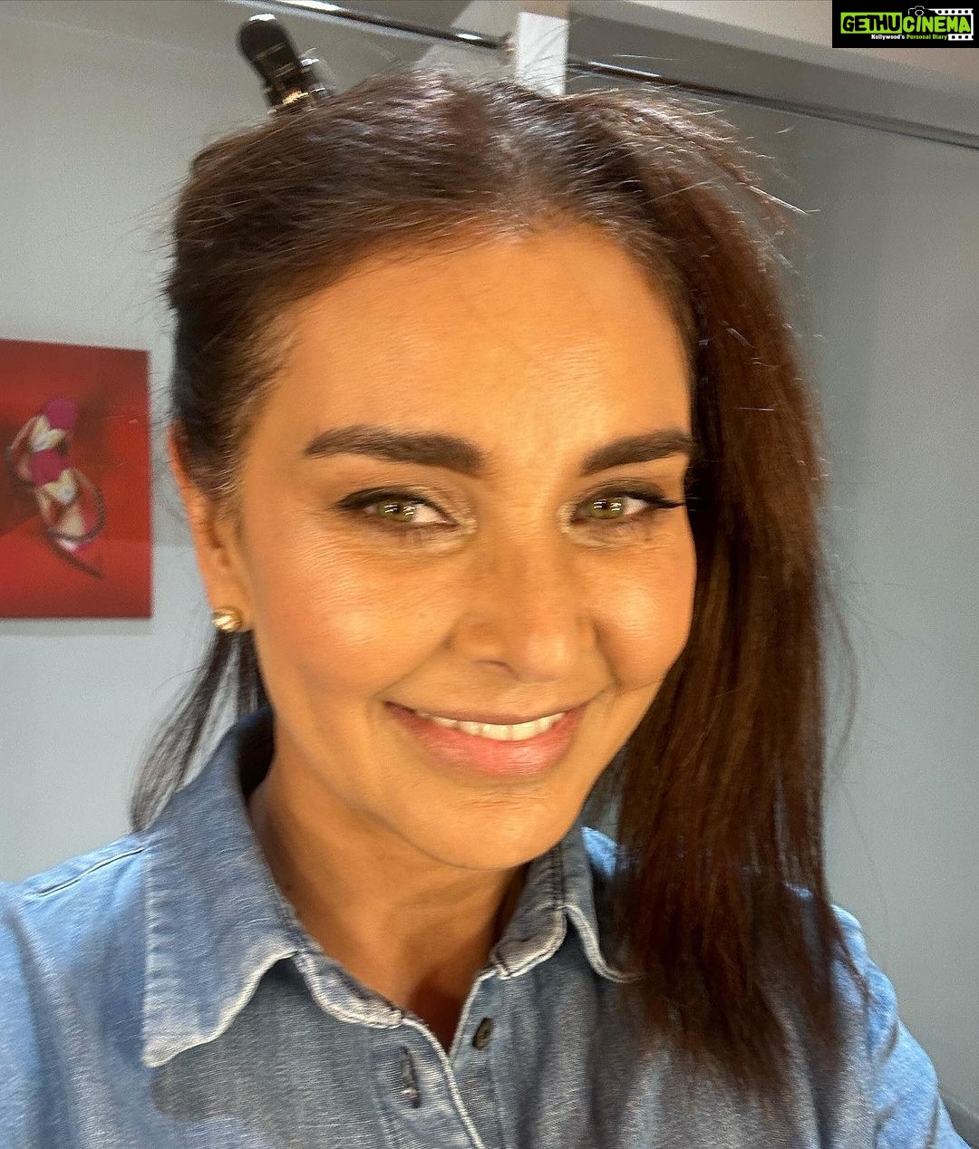 Lisa Ray Instagram - ‘Women have another option. They can aspire to be wise, not merely nice; to be competent, not merely helpful; to be strong, not merely graceful; to be ambitious for themselves, not merely for themselves in relation to men and children. They can let themselves age naturally and without embarrassment, actively protesting and disobeying the conventions that stem from this society’s double standard about aging. Instead of being girls, girls as long as possible, who then age humiliatingly into middle-aged women, they can become women much earlier – and remain active adults, enjoying the long, erotic career of which women are capable, far longer. Women should allow their faces to show the lives they have lived. Women should tell the truth.’ Susan Sontag - The Double Standard of Aging (1972)