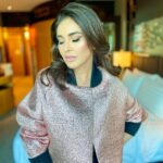 Lisa Ray Instagram - Thank you for having me @healthmagae @thumbaymedia @thumbayhospitaluae It was an honour to speak to a room full of eminent healthcare workers, surgeons, oncologists, nutritionists and Pink Warriors. Awareness is Power and the ability to unite over sharing our cancer stories is a great privilege that has the potential to change outcomes for patients. Never stop sharing. Never stop pushing for a cancer free future. Big take-away: self care is how you take your power back. Get screened. Acknowledge your fear and do it anyhow. Imagine me - or someone equally annoying- nagging you until you go, if it helps. Wonderful to see you my @mitunds ♥️ ….. Thank you @theartistreshumalhotra for your beautiful MUH @theartistbeautylounge Thank you @sujstyle for lending me your fabulous pink faux boucle @reemaameer cropped jacket #PinkWarriors #PinkWarriorsDubai #BreastCancer #pinktober Shangri-La Dubai