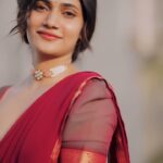 Losliya Mariyanesan Instagram - ♥️ Costume @studio_l_by_lini Videography @kavinilavan_filmmaker Photography @karthikha_photography Jewels @daivik.in