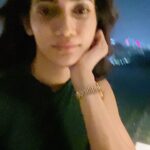 Losliya Mariyanesan Instagram - Be your own reason to smile 🤍