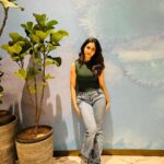 Losliya Mariyanesan Instagram - Be your own reason to smile 🤍