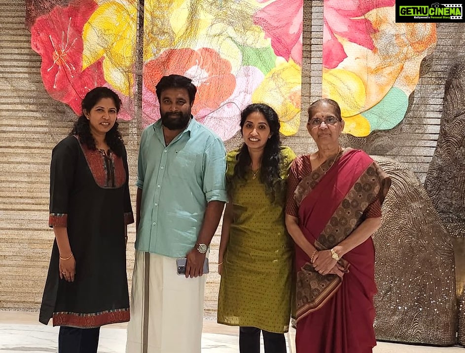 M. Sasikumar Instagram - Mythili ,my childhood friend and 5th std classmate at peters school. A strong friendship that continues till date.Whenever she travels from London to India, We make sure to meet and share some beautiful moments with our friends n family, As always it was a wonderful time seeing you #Mythili #Shiyamli and amma after a long while. நட்பே ஜெய்க்கட்டும் 😍 #friends #friendship #india #london @mythili.sk28