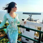 Madhavi Nimkar Instagram - Light house 🏮 . #Guhagar🐳 #birthplace👧