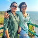 Madhavi Nimkar Instagram - Light house 🏮 . #Guhagar🐳 #birthplace👧