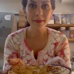 Madhavi Nimkar Instagram – Aaj Gudi Padwa Nimitta…
Godacha naivedya 🙏🏻
Puran poli… 😋
( Mala khup changalya Jamtat as nahi… nehami prayatn karate 😊)
.
.
He Navin varsh tumhala asch Madhur javo 😄🦋🫶🏻
💞💖