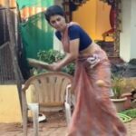 Madhavi Nimkar Instagram - शालिनी खेळतेय सेटवर क्रिकेट🏏✨ @maadhavinemkarofficial #StarPravah #SukhMhanjeNakkiKayAsta @star_pravah #Cricket #BTS #RajshriMarathiExclusive