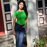 Madhavi Nimkar Instagram - Let the beauty of sunrise keep your heart warm 🌞 . . #instatoday 💕