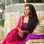 Madhavi Nimkar Instagram - Certain thing catch your eye, But pursue only those that capture the heart 💖🫶🏻