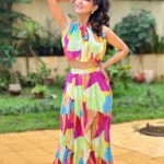 Madhavi Nimkar Instagram – Pretty and colourful life 💖🌈
.
.
#instagood #iloveme #colourful #monday