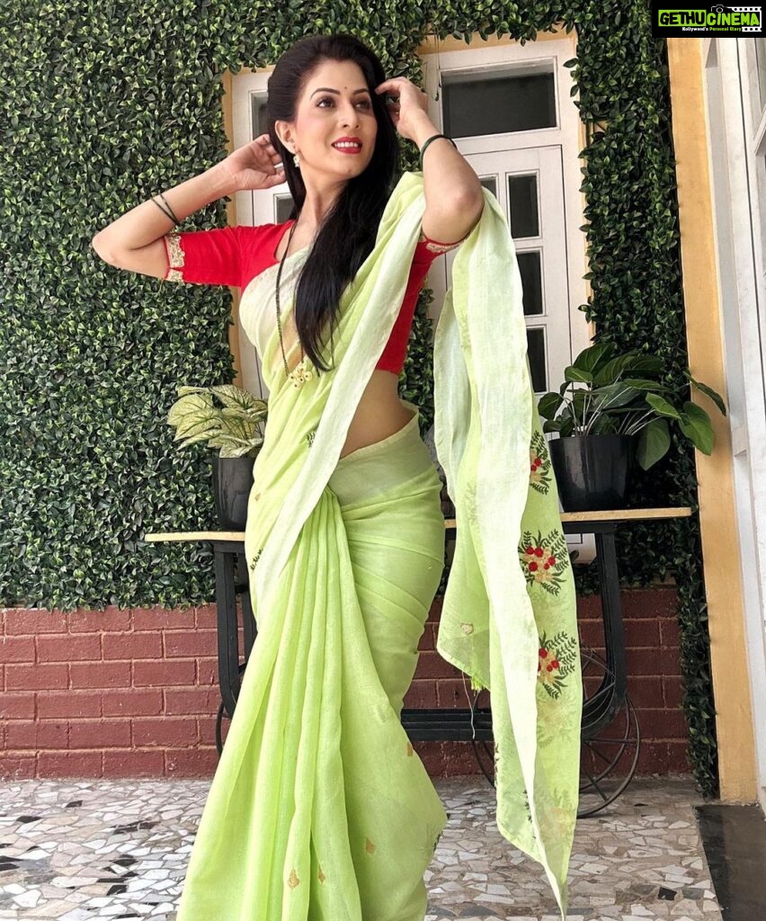 Madhavi Nimkar Instagram - Challenges are an opportunity to rest you and rise to the next level 💖 . . #mondaymotivation #startoftheday #green #instagood #love💖 #lifeisbeautiful❤️ 🫶🏻
