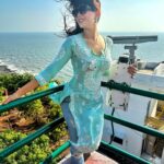 Madhavi Nimkar Instagram - Light house 🏮 . #Guhagar🐳 #birthplace👧