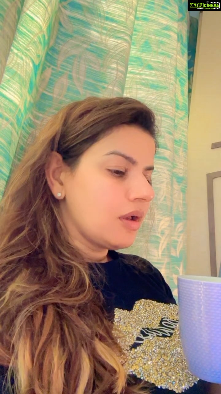 Madhu Sharma Instagram - Jaan thodi de denge #reelsvideo #reels #reelsinstagram #reelsviral #reelviralvideo❤️ #trendingreels #trending g