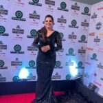 Madhu Sharma Instagram – “A black gown is the epitome of classic elegance… It’s simplicity speaks volumes and it’s allure is undeniable”… My look for the Filmfare Femina Bhojpuri Icons…
Styled by – @bhakti_designer @hitendrakapopara
Makeup – @atulshinde
Hair – @koyandemangal
#filmfarefeminabhojpuriicons #filmfare #femina #bhojpuri #redcarpet