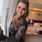 Madhu Sharma Instagram – “A black gown is the epitome of classic elegance… It’s simplicity speaks volumes and it’s allure is undeniable”… My look for the Filmfare Femina Bhojpuri Icons…
Styled by – @bhakti_designer @hitendrakapopara
Makeup – @atulshinde
Hair – @koyandemangal
#filmfarefeminabhojpuriicons #filmfare #femina #bhojpuri #redcarpet