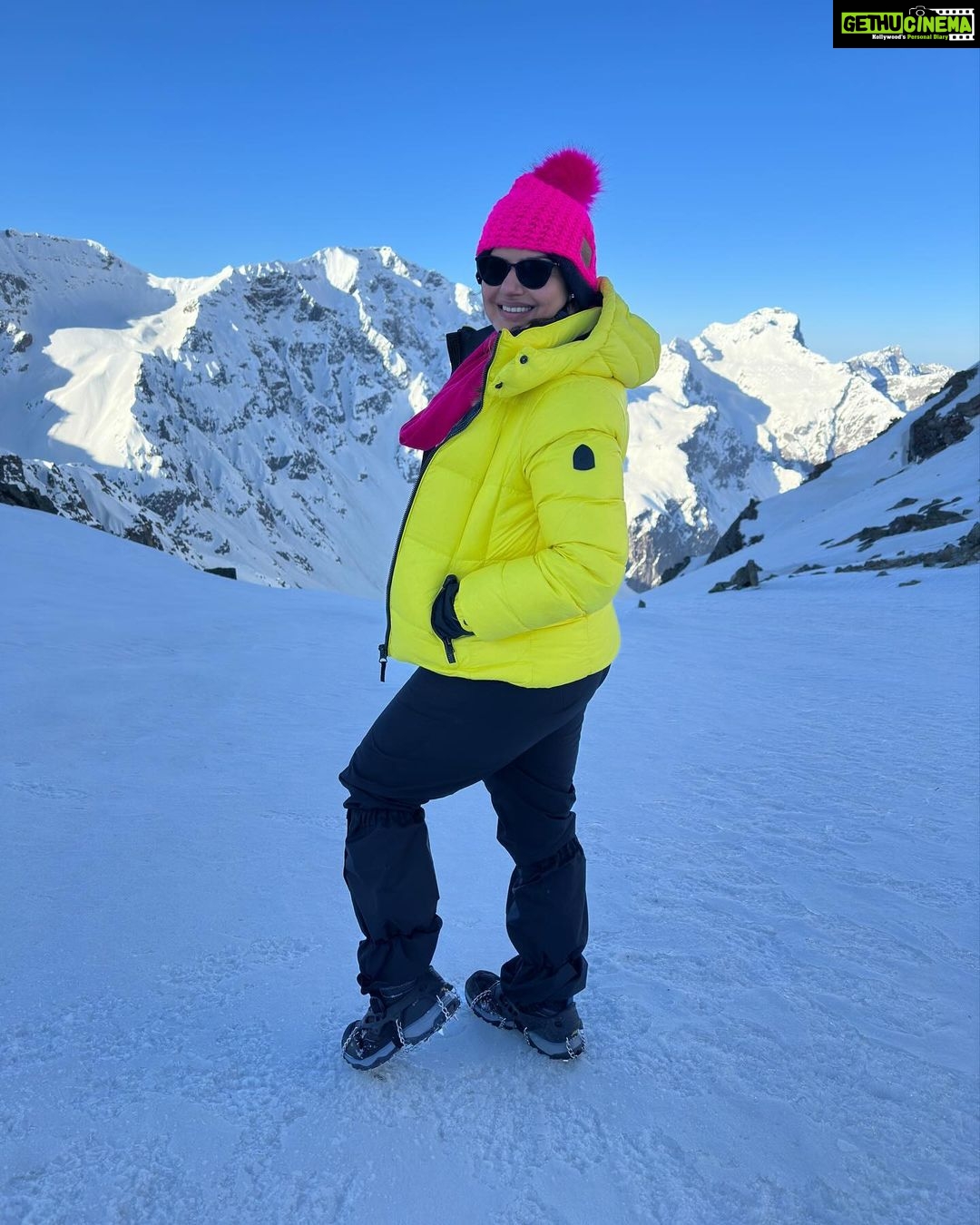 Madhu Sharma Instagram - The joy of completing the Buran Ghati summit lies not just in the physical achievement, but in the indescribable happiness that comes from pushing beyond your limits and embracing the beauty of the journey