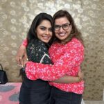 Madhu Sharma Instagram - Words cannot describe the feeling when you see your friend after sooo soooo long. Thank you @madhhuis for making this short but sweet visit I know you just came to see me even if it was for a short while😘😘😘. And of course the pastries you got 😋😋😋😋