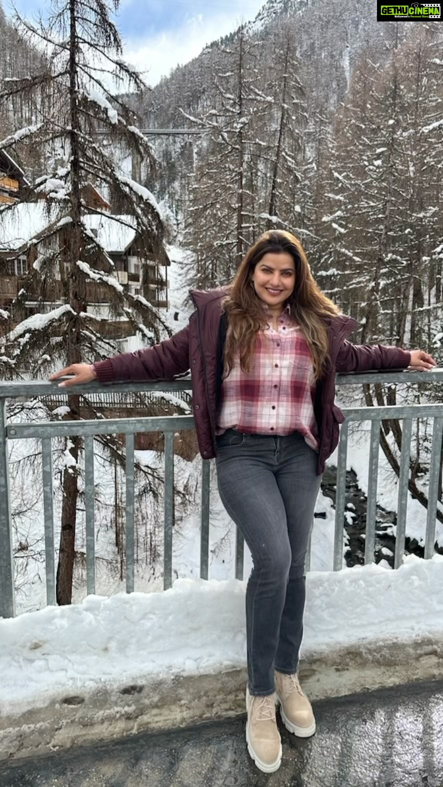 Madhu Sharma Instagram - “Every day is a new beginning. Take a deep breath and start again” #reels #reelsinstagram #reelsvideo #reelitfeelit #reelkarofeelkaro #reelkarofeelkaro❤ #reelsindia #reef2reef