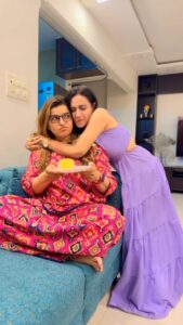Madhu Sharma Instagram - Can never eat in peace when this aamchor is around… 😜 #reels #ree #reelsinstagram #reelsvideo #reelitfeelit #reelkarofeelkaro #viralvideos #viral #viralpost