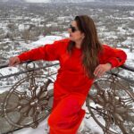 Madhu Sharma Instagram - “Leh in the winter is a magical place, where the cold air is filled with the sound of silence, and the snow-covered landscape is a canvas for the imagination #leh #ladakh #winter #snow #winterwonderland #reels #reelsinstagram #reelitfeelit #reelsvideo #viral #viralreels