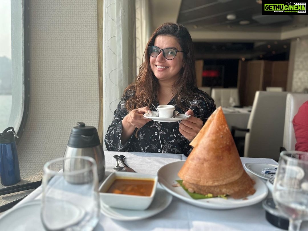 Madhu Sharma Instagram - Breakfast with my besties @ashviniijadhav and my darling ridhu Cordelia Cruises