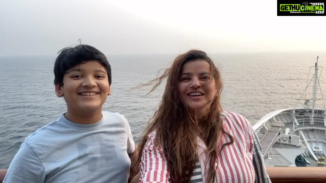 Madhu Sharma Instagram - Visit the Captain’s Deck and enjoy a Cocktail evening with the Captain on Cordelia Cruise… want to share my experience the go check out my YouTube channel “The world of Madhu Sharma” #cordeliacruises #cruising #sea #vacation #happy #happiness #happyme Cordelia Cruises