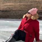 Madhu Sharma Instagram - "The Chadar Trek is not just a trek, it's a journey that will test your limits, challenge your fears, and reward you with breathtaking views and memories that will last a lifetime." #chaddartrek2023 #frozenrivertrek #himalayan #himalayas #himalayantrekking #zanskar #zanskarvalley #bucketlist #bucketlistadventures Chadar trek