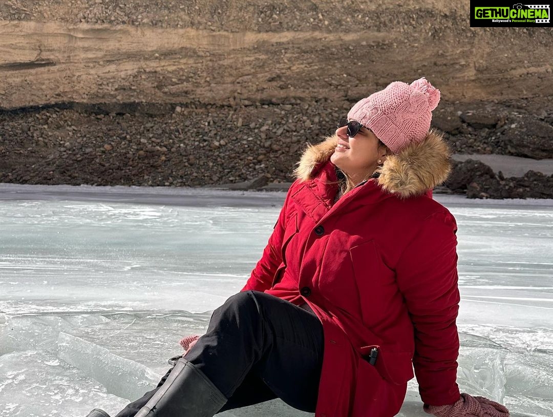 Madhu Sharma Instagram - "The Chadar Trek is not just a trek, it's a journey that will test your limits, challenge your fears, and reward you with breathtaking views and memories that will last a lifetime." #chaddartrek2023 #frozenrivertrek #himalayan #himalayas #himalayantrekking #zanskar #zanskarvalley #bucketlist #bucketlistadventures Chadar trek