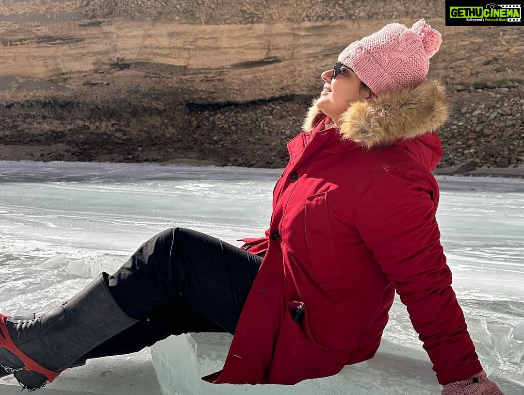 Madhu Sharma Instagram - "The Chadar Trek is not just a trek, it's a journey that will test your limits, challenge your fears, and reward you with breathtaking views and memories that will last a lifetime." #chaddartrek2023 #frozenrivertrek #himalayan #himalayas #himalayantrekking #zanskar #zanskarvalley #bucketlist #bucketlistadventures Chadar trek