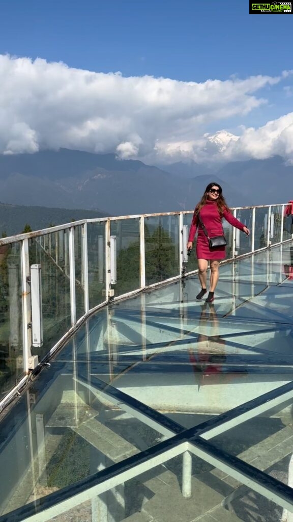 Madhu Sharma Instagram - Beautiful sikkim #sikkim #sikkimtourism #sikkimdiaries #peling #ree #reels #reelsinstagram #reelsvideo #reelitfeelit #reelsindia #reelkarofeelkaro #reef2reef #viral #viralvideos #viralpost #viralreel #viralsong #viralsongs