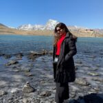 Madhu Sharma Instagram – GURUDONGMAR LAKE SIKKIM Gurudongmar Lake is one of the highest lakes in the world and in India, located at an altitude of 5,425 m (17,800 ft), in Sikkim. It is considered sacred by Buddhists, Sikhs and Hindus. The lake is named after Guru Padmasambhava—also known as Guru Rinpoche—founder of Tibetan Buddhism, who visited in 8th century
#gurudongmarlake #gurudongmarlake17800ft #incredibleindia #dekhoaapnadesh🇮🇳 #sikkim #northsikkim #explorepage #explore #exploreindia #exploreeverything #vlog #vlogging #vloger #vlogerslife Gurudongmar lake, North sikkim
