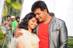 Madhu Sharma Instagram - Happy birthday @ravikishann ji 🎂🎂🎂🎂🎂🎉🎉🎉🎉🎉🎉