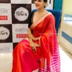 Madhumita Sarcar Instagram - তোমাকেই চাই ❤️ @madhumita_sarcar #madhumitasarcar #onlyformadhumita #madhumitans #madhumita #bojhenasebojhena #bsb #yashmadhumita #kusumdola #pakhighoshdostidarsingharoy #omonre #yashmita #arahi #cheeni #svf #starjalsha #zeebangla #cheeni2 #hoichoi #uttoron #Dilkhush #sencogoldanddiamonds