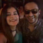 Madhumita Sarcar Instagram - When buddy’s in town❤️❤️ @soham_majumdar_ #pandalhoppingscenes