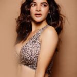 Madhumita Sarcar Instagram - Hii🤪.. . . . @abhinaskarphotography @sahababusona @makeupartist__deepak @tamashreeroy
