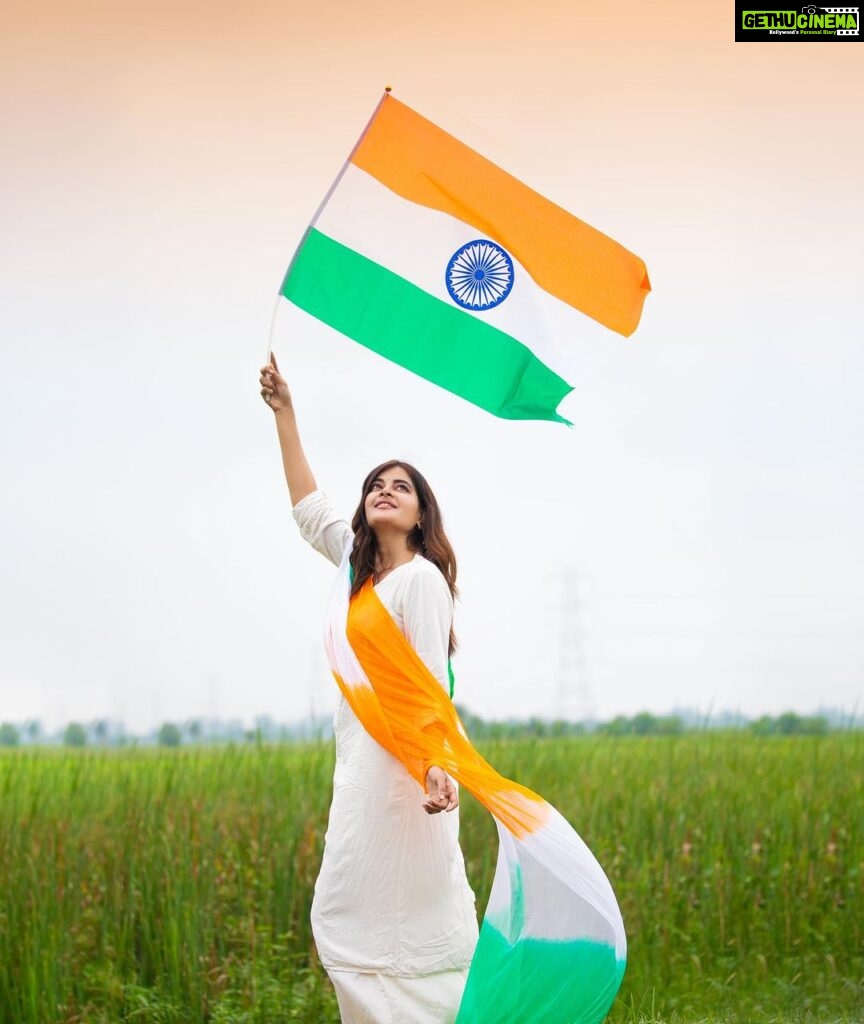 Madhumita Sarcar Instagram - স্বাধীনতা দিবসের শুভেচ্ছা সকলকে 🙏🧡🤍💚🇮🇳 #independenceday #india