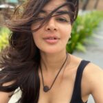 Madhumita Sarcar Instagram - Just living…🌏🧿 #nofilter